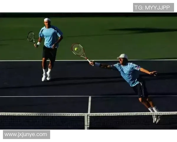 西安网球队防反战术深度分析与实战应用探讨